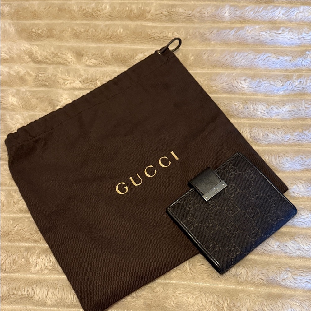 Gucci Black GG Monogram Compact Snap Bifold Wallet